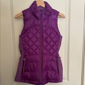 Lululemon Women's Purple Quilted Full Zip Goose Down Vest with Pockets - Size 6
